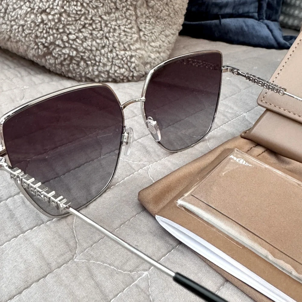 NEW‼️BURBERRY BE3143 Alexis Silver Square with Gray Gradient Lens